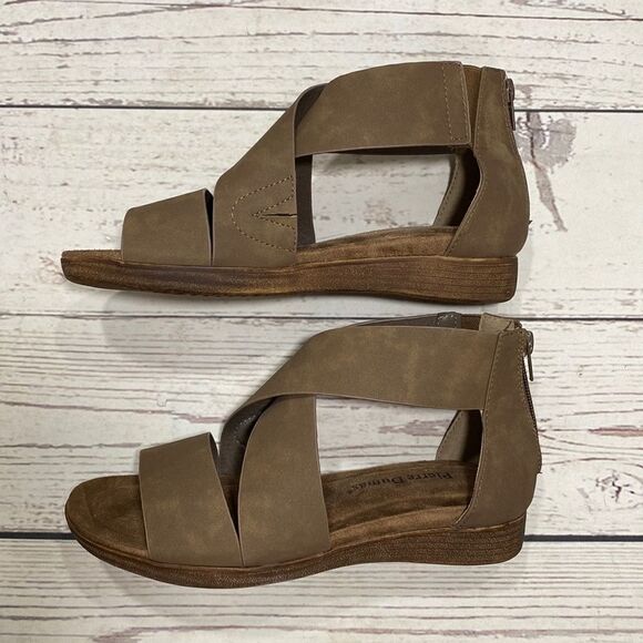 NWOT Pierre Dumas Kori Sandals Size 6 in Taupe - Picture 8 of 10